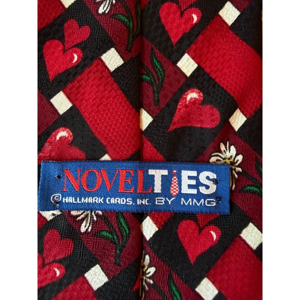 Novelties Hallmark Cards By MMG Mens Tie Red Black Hearts Daisies Valentines Day